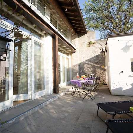 Relais La Rocca Solferino Bed & Breakfast Bagian luar foto
