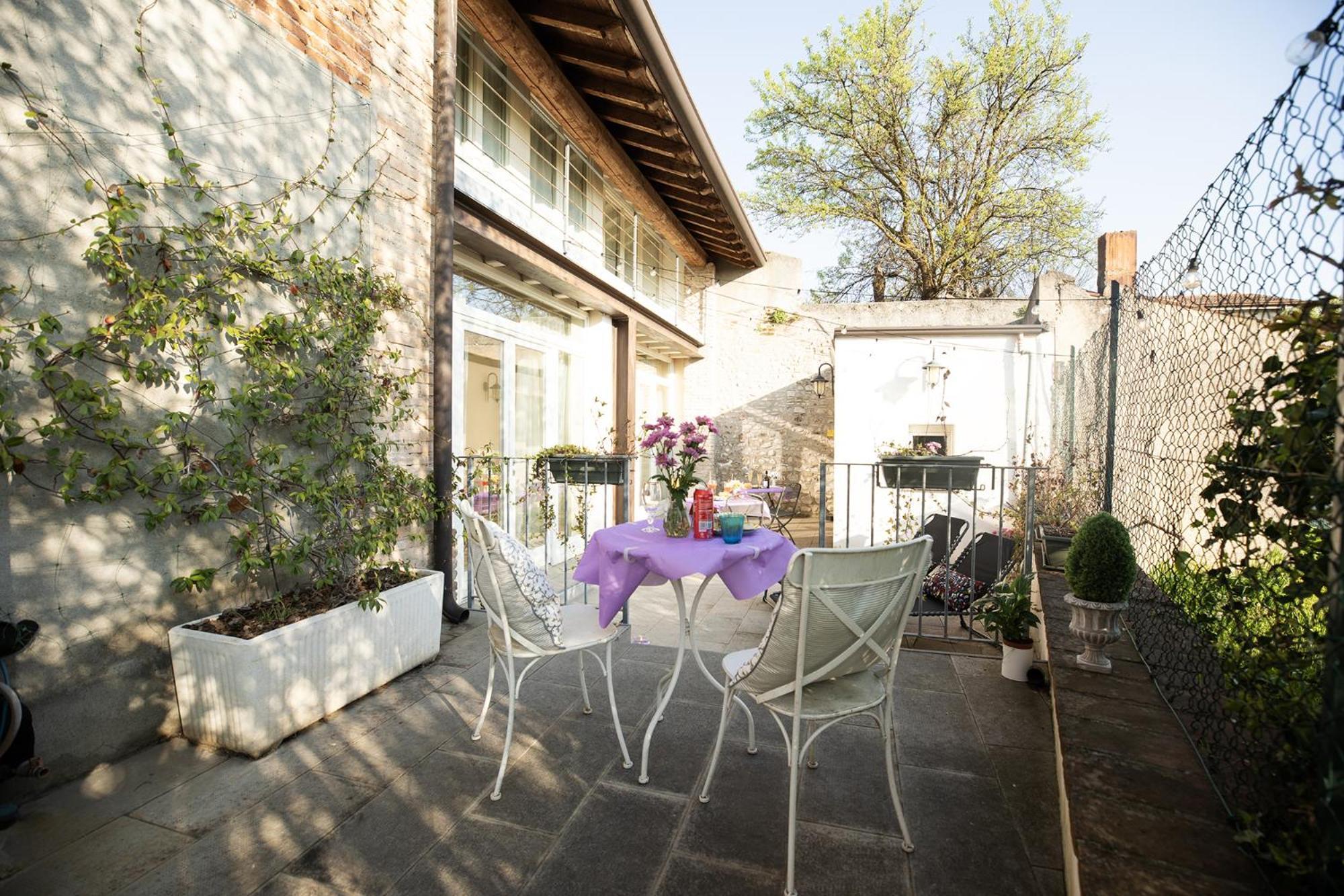 Relais La Rocca Solferino Bed & Breakfast Bagian luar foto