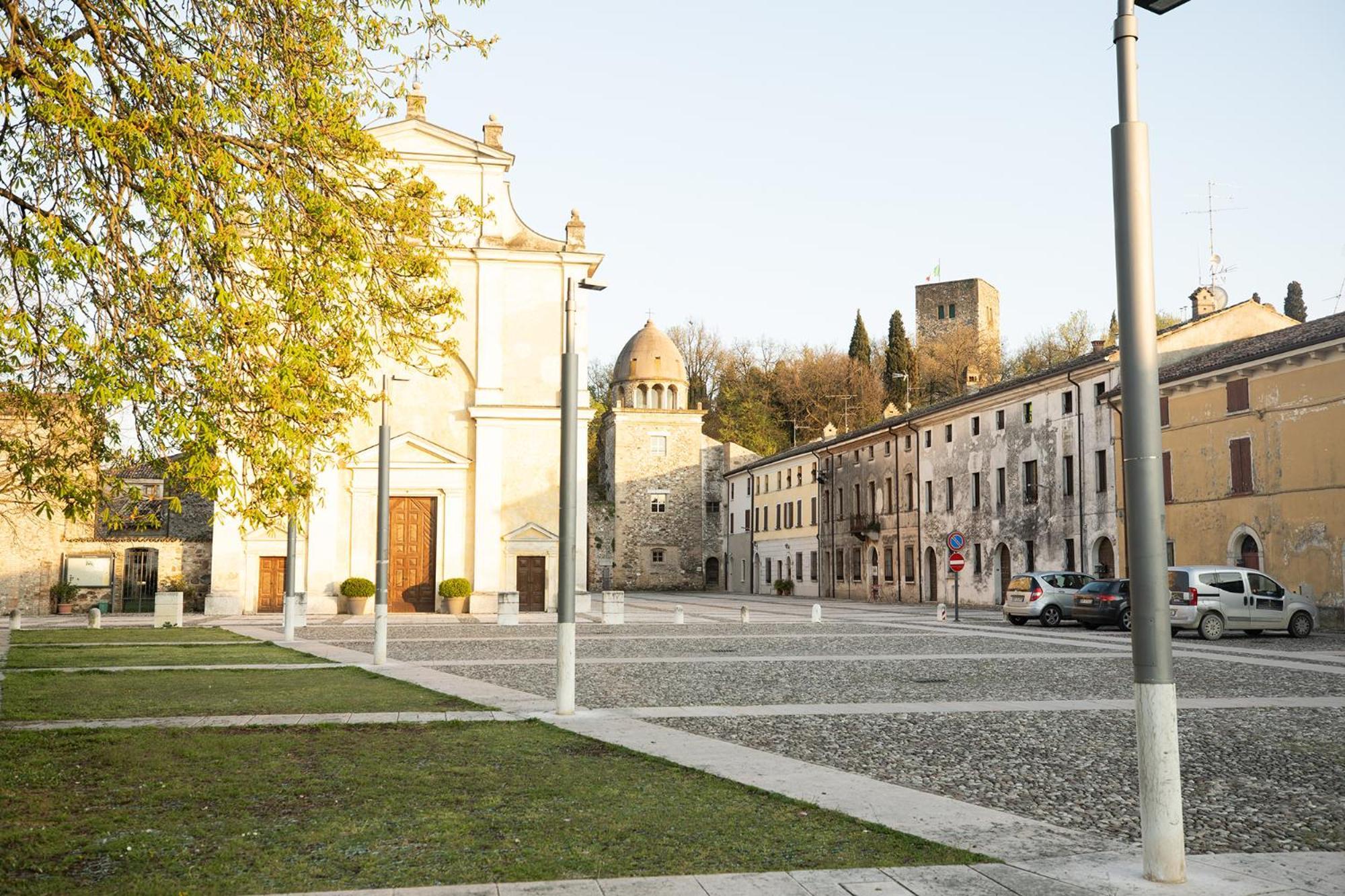 Relais La Rocca Solferino Bed & Breakfast Bagian luar foto