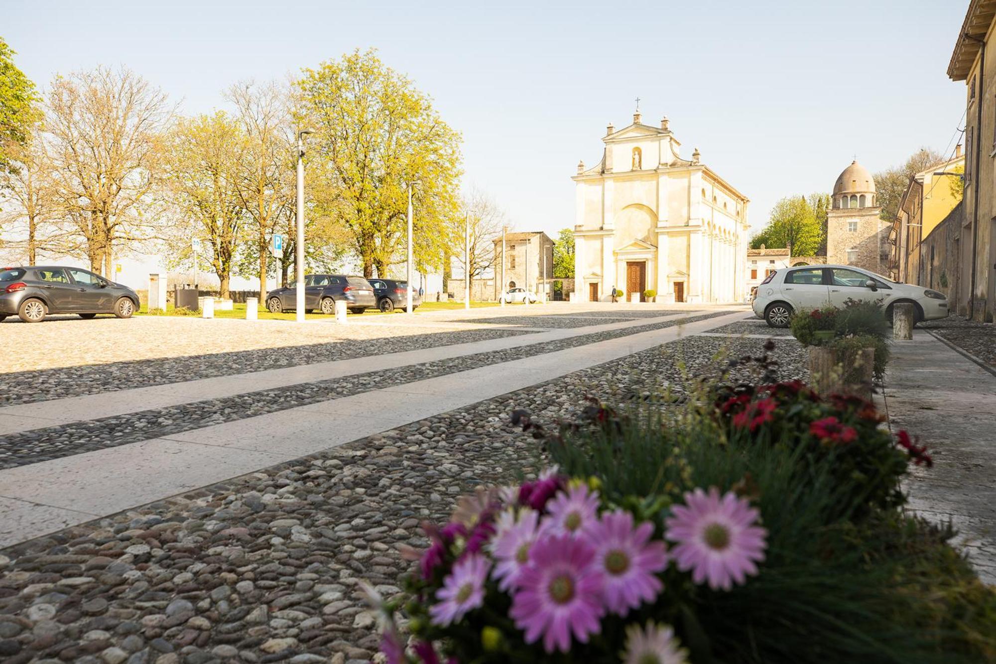 Relais La Rocca Solferino Bed & Breakfast Bagian luar foto