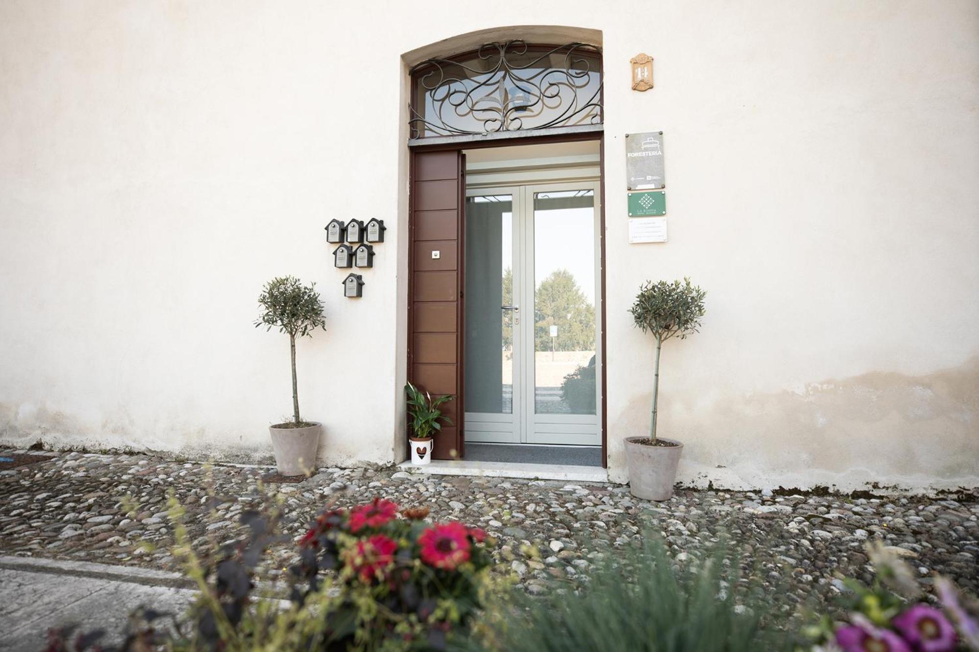 Relais La Rocca Solferino Bed & Breakfast Bagian luar foto