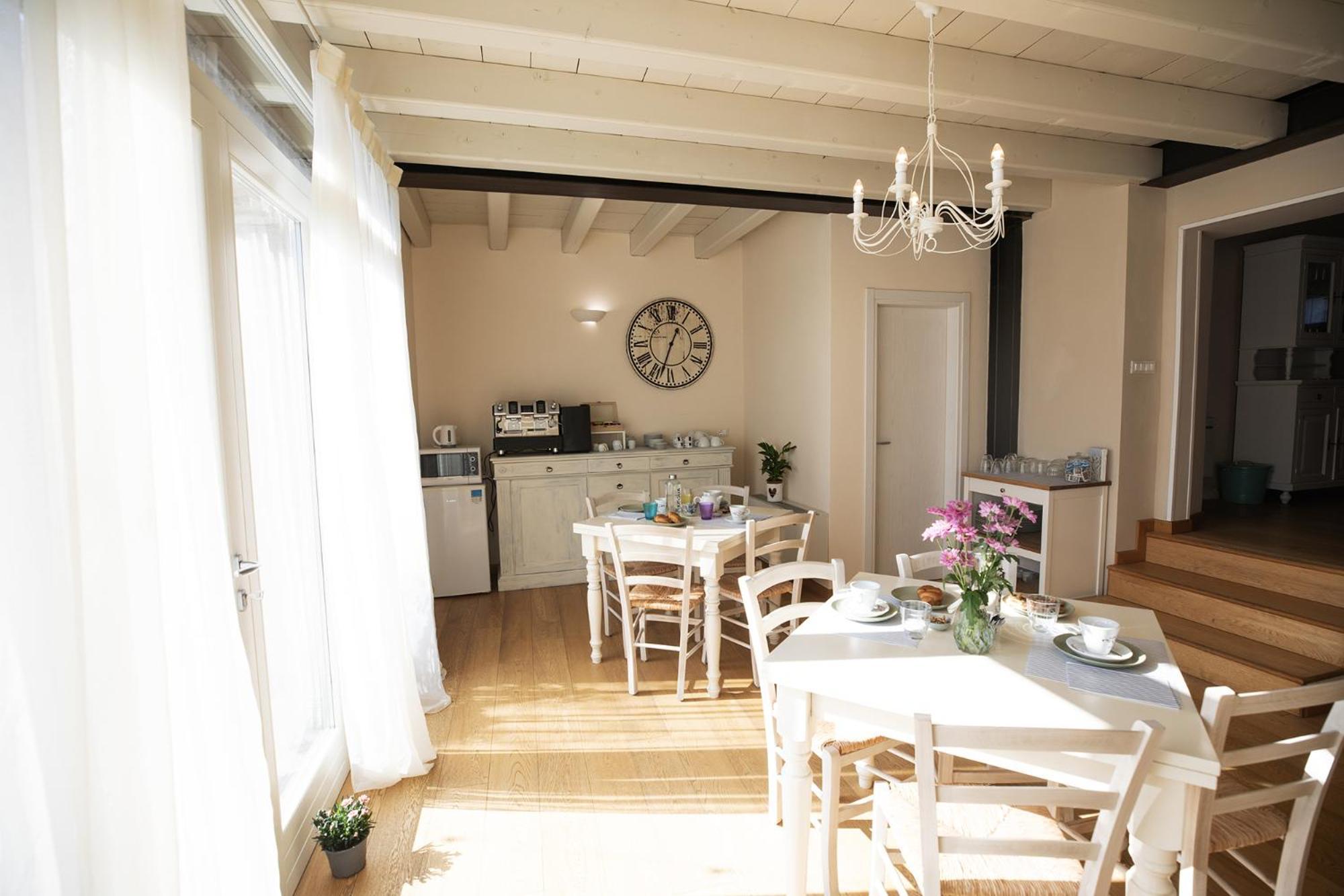 Relais La Rocca Solferino Bed & Breakfast Bagian luar foto