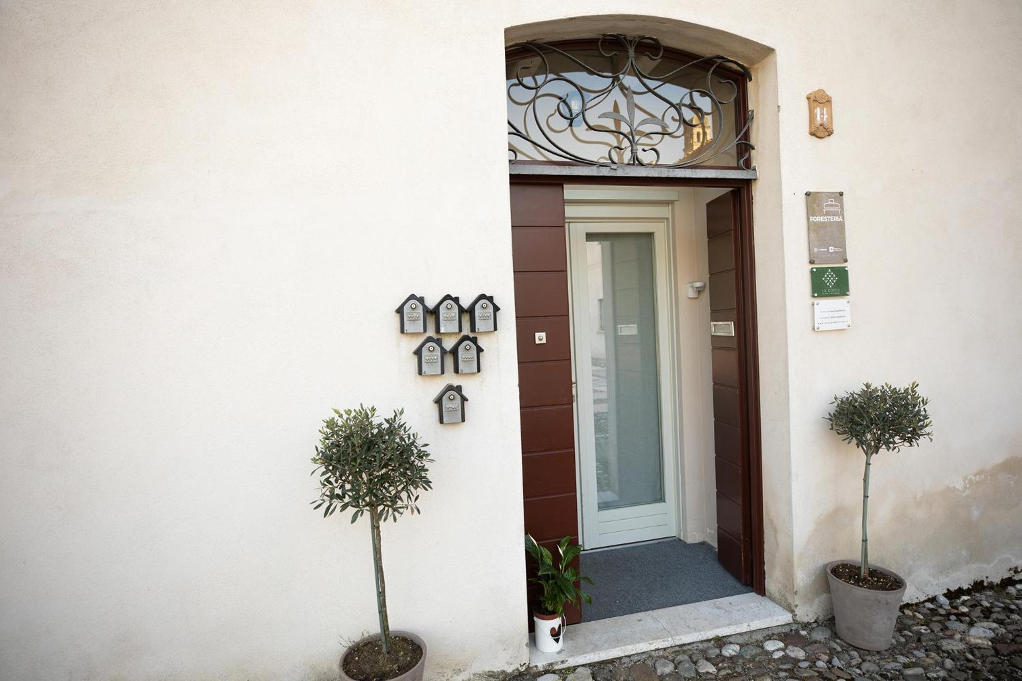 Relais La Rocca Solferino Bed & Breakfast Bagian luar foto